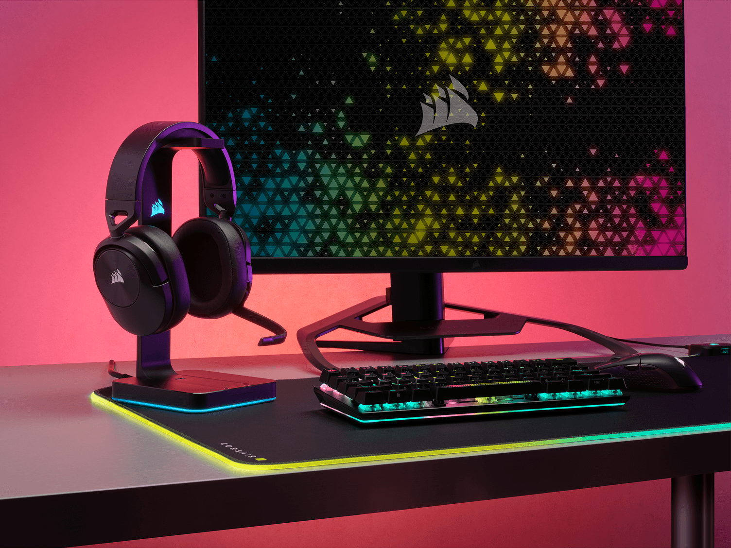 Corsair HS55 Wireless Core è la nuova cuffia da gaming: comfort elevato e alta qualità