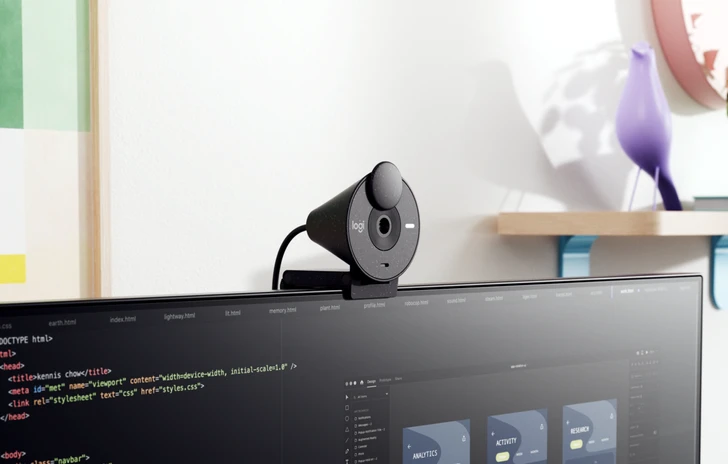 Logitech Brio 300 Videochiamate più naturali e produttive