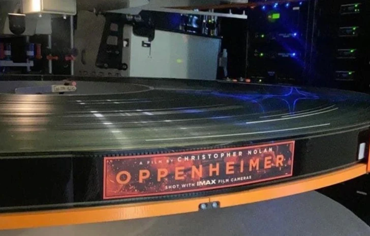 Oppenheimer  Quanto è lunga la pellicola IMAX e quanto pesa