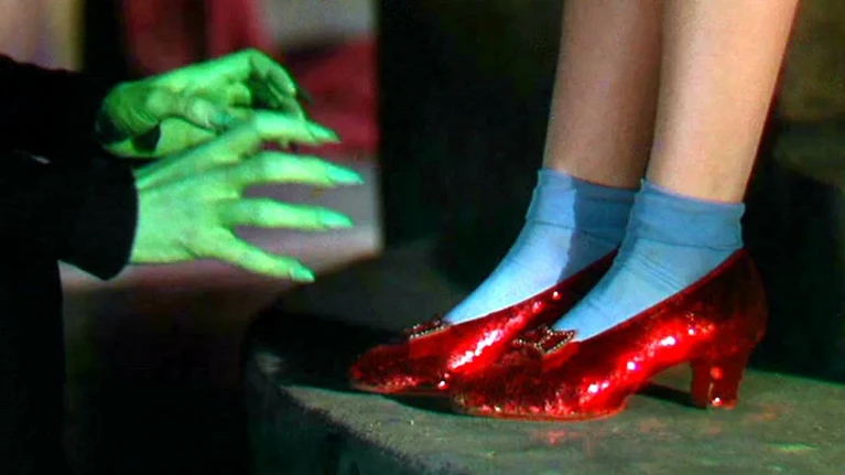 Il Mago di Oz  Recuperate le scarpe che indossò Judy Garland