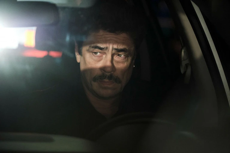 Reptile: la recensione del thriller investigativo con Benicio Del Toro