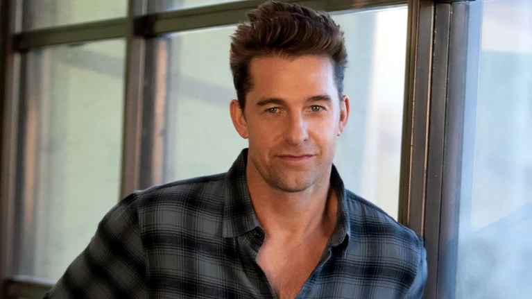 Sunflower e il coinvolgimento dellattore Scott Speedman