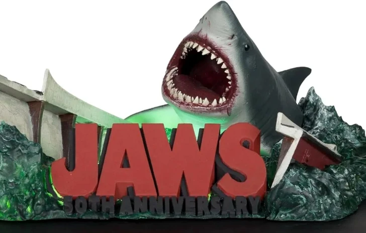 Lo squalo compie 50 anni  Collezionabili e ritorno in sala