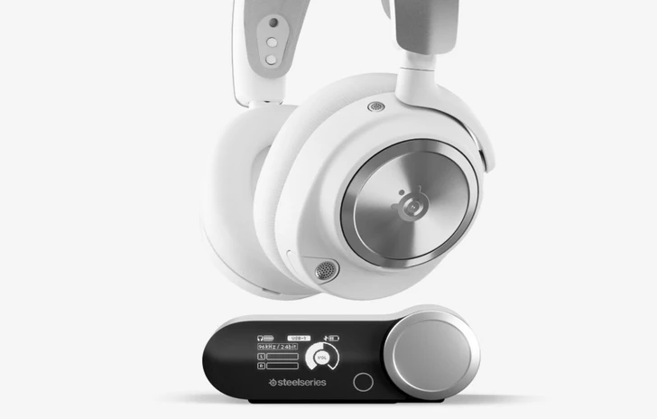 SteelSeries Arctis Nova Pro per il gaming di colore bianco