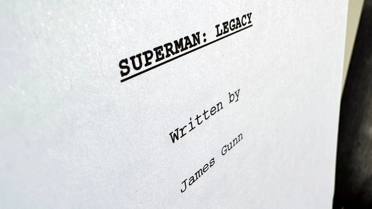 James Gunn logo e titolo definitivo per il reboot di Superman