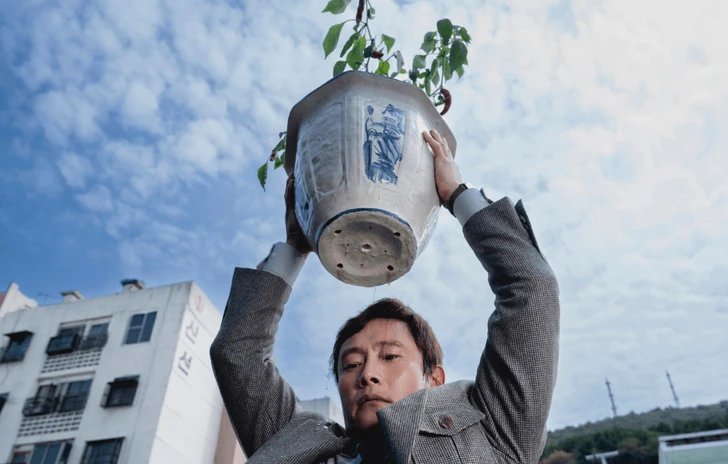 Con No Other Choice  Non cè altra scelta Park Chanwook si conferma uno dei più grandi registi viventi