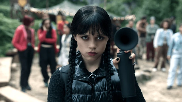Mercoledì è tornata ed è allergica alle novità la recensione della serie Netflix con Jenna Ortega