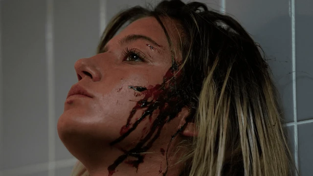 Amore pistole e lotta di classe la recensione di Lamore che non muore