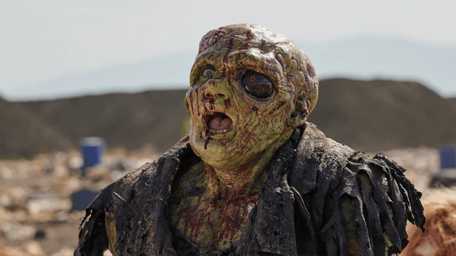 The Toxic Avenger non è più né tossico né ribelle né controcorrente la recensione del remake del b movie anni 80 