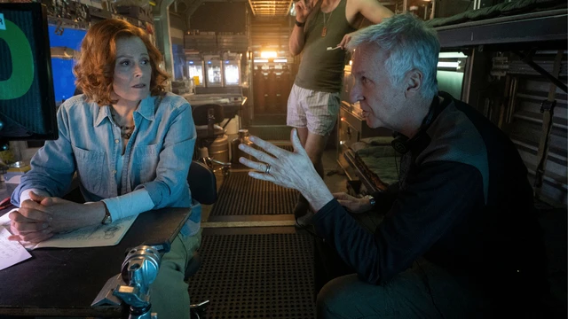 Avatar la via dellacqua James Cameron spiega perché ha voluto Kate Winslet e Sigourney Weaver nel sequel 