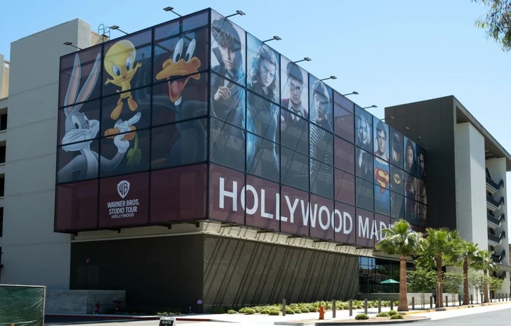 Warner Bros Discovery e Netflix Battaglia legale di Paramount