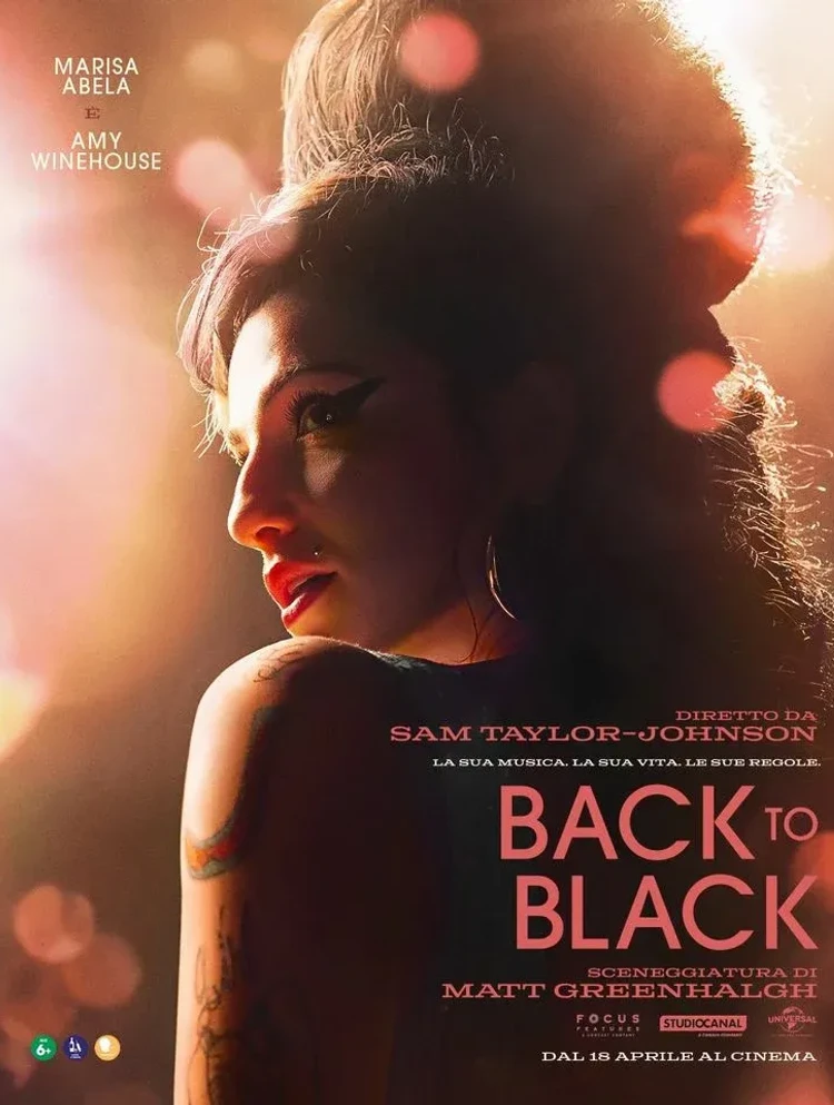 Back to black la recensione del film che racconta la vita e la carriera di Amy Winehouse