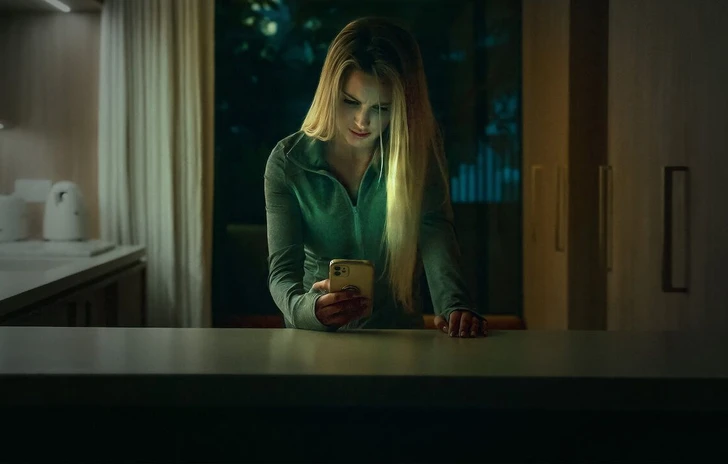 La recensione di Ti dico un segreto La nuova miniserie di Netflix ci mette in guardia dai pericoli della rete