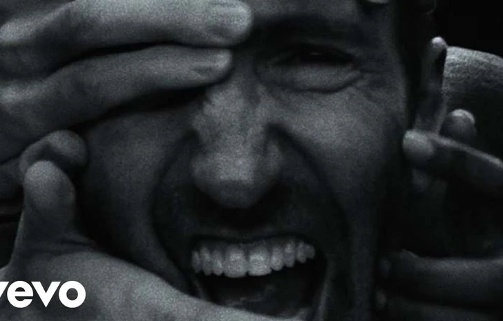 Nine Inch Nails As Alive As You Need Me To Be Videoclip ufficiale