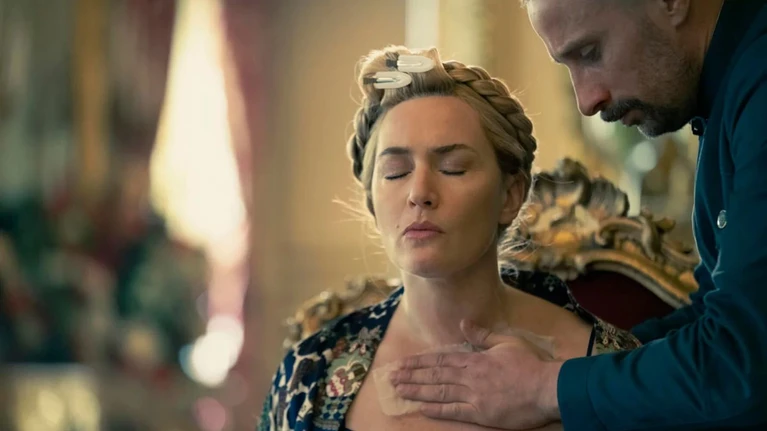 La recensione di The Regime, la miniserie HBO con Kate Winslet: quando la satira è feroce raggiunge il suo scopo